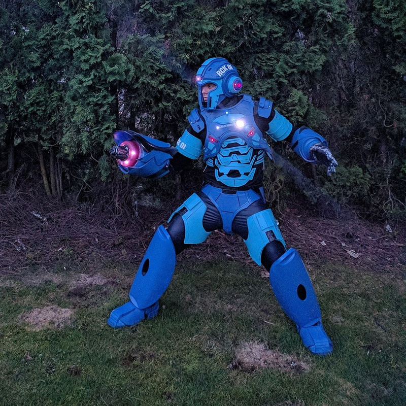 Illustration for article titled Holy Cow This Mega Man Cosplay